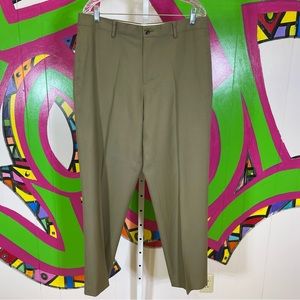 LL Bean, Classic Fit 100% Wool Dress Pants. Size 35W. In excellent condition!